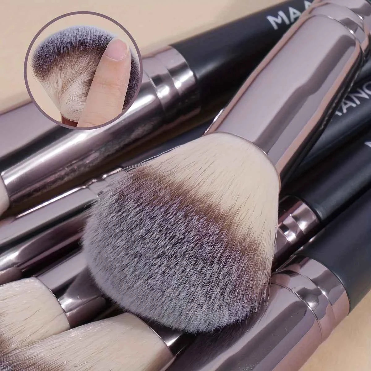 MAANGE 30pcs Professional Makeup Brush Set Foundation Concealers Eye Shadows Powder Blush Blending Brushes Beauty Tools with Bag - Fullshopping