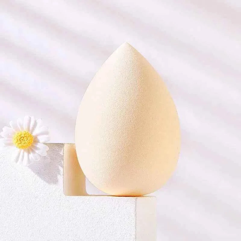 4 Pieces Makeup Sponges Foundation Blending Beauty Sponge Dry & Wet Use for Powder Cream Or Liquid Application
